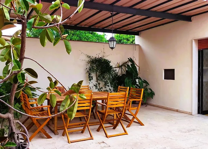 Il Patio - Villa Indipendente Con Ampio Cortile E Giardino Interno